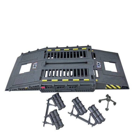 RARE TOYSRUS TRUE HEROES SENTINEL 1BATTLE BRIDGE DESERT TOY TANKACTION SET - Picture 4 of 9